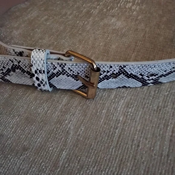 Faux Snakeskin "1 Belt - Picture 4 of 6
